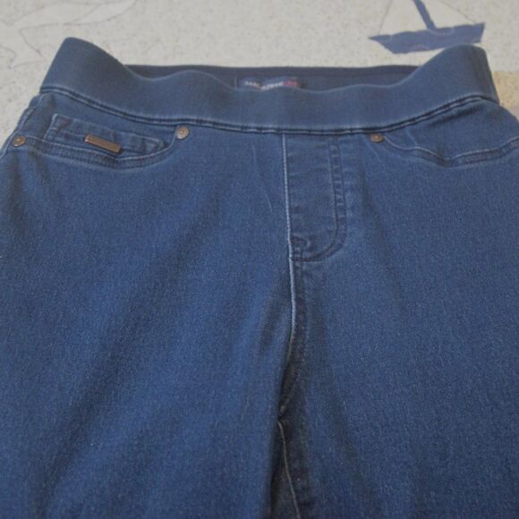 2/$10 Isaac Mizrahi Size 2 Pull-on Jeans MUST BUNDLE FOR THIS PRICE - Picture 3 of 7